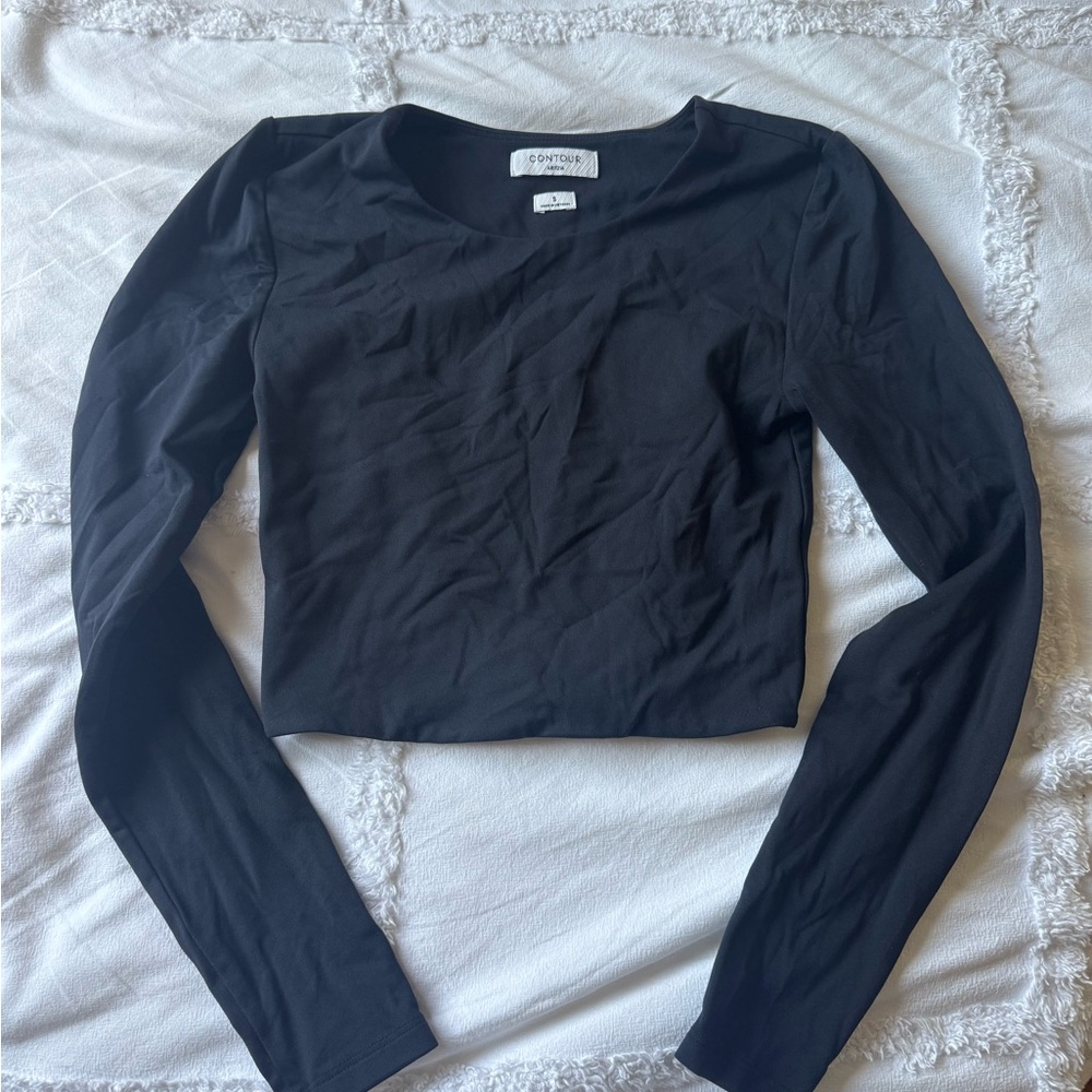 Aritzia White and Blue Fitted Crop Long Sleeve Top